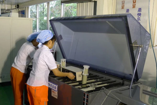 The picture shows that in the TFL factory, workers are conducting salt spray corrosion tests on stainless steel bearings.