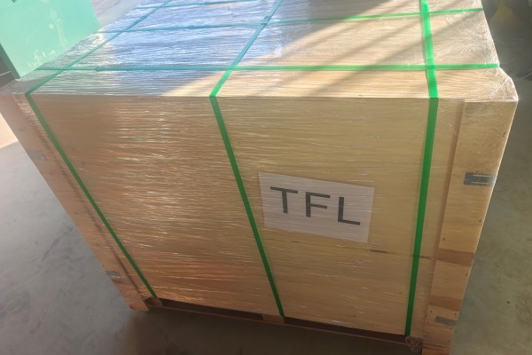 Logistics crates containing SDTFL bearings ready for international shipment